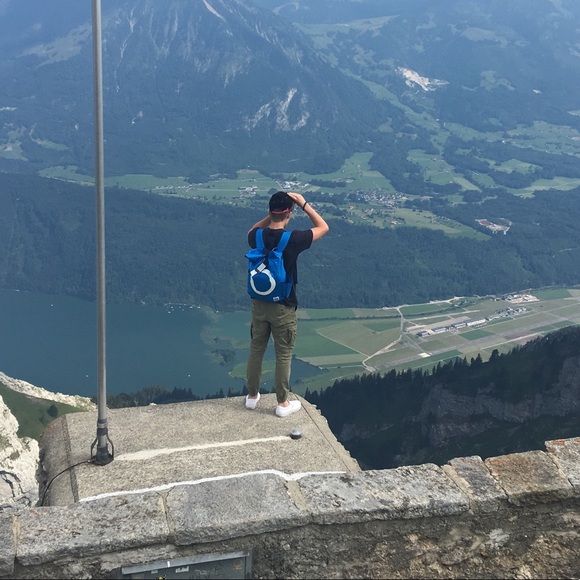 Meet your Posher, Richard - Picture 1 of 1